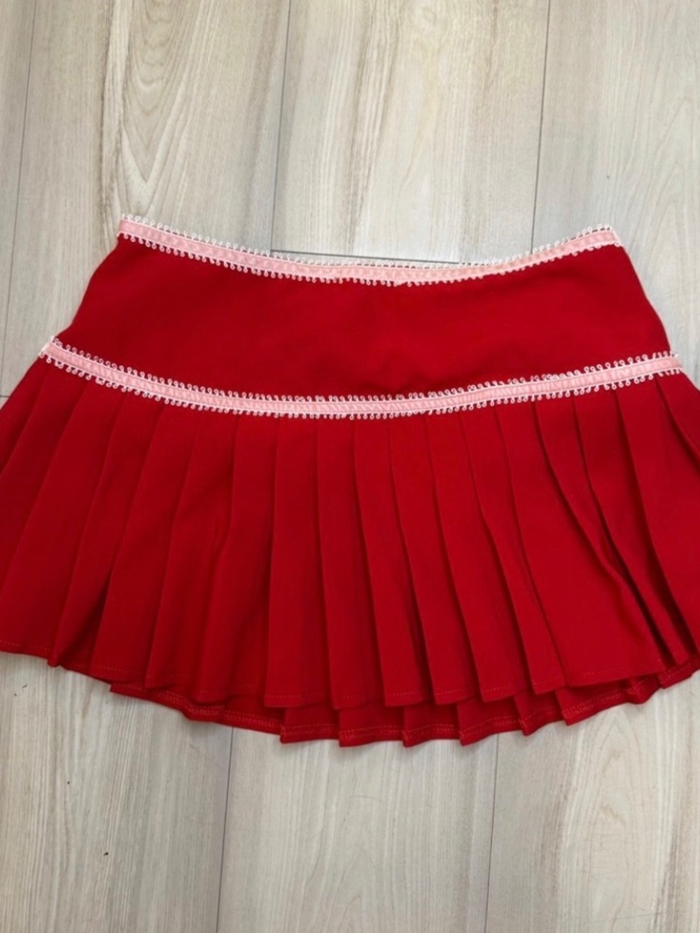 Red Pleated Set - Picture 9 of 9